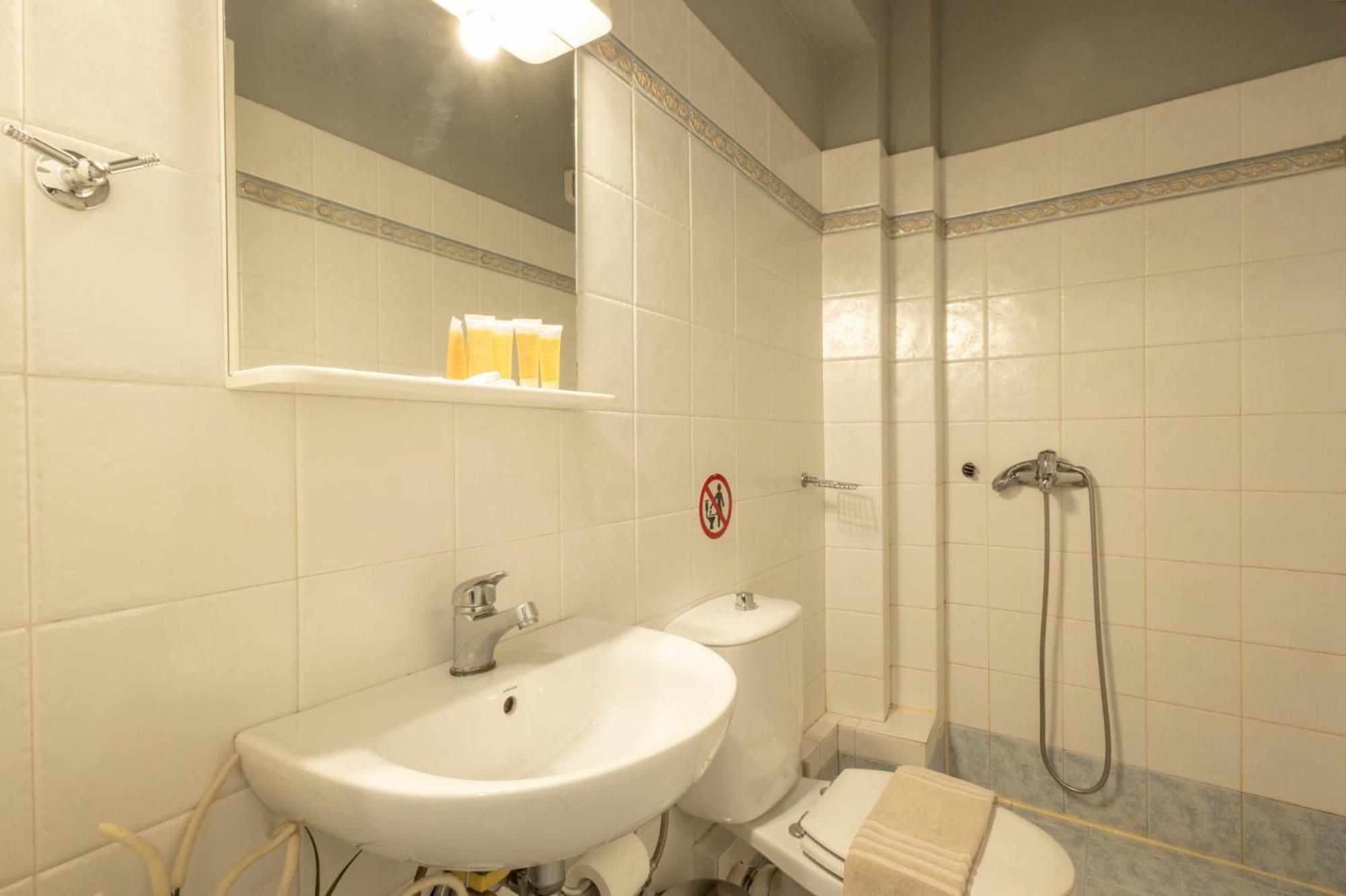 Renovated 3 Bedroom Apt With Acropolis View Athens Ngoại thất bức ảnh