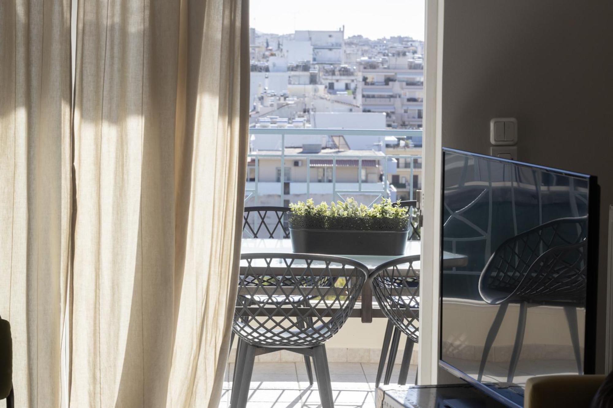Renovated 3 Bedroom Apt With Acropolis View Athens Ngoại thất bức ảnh