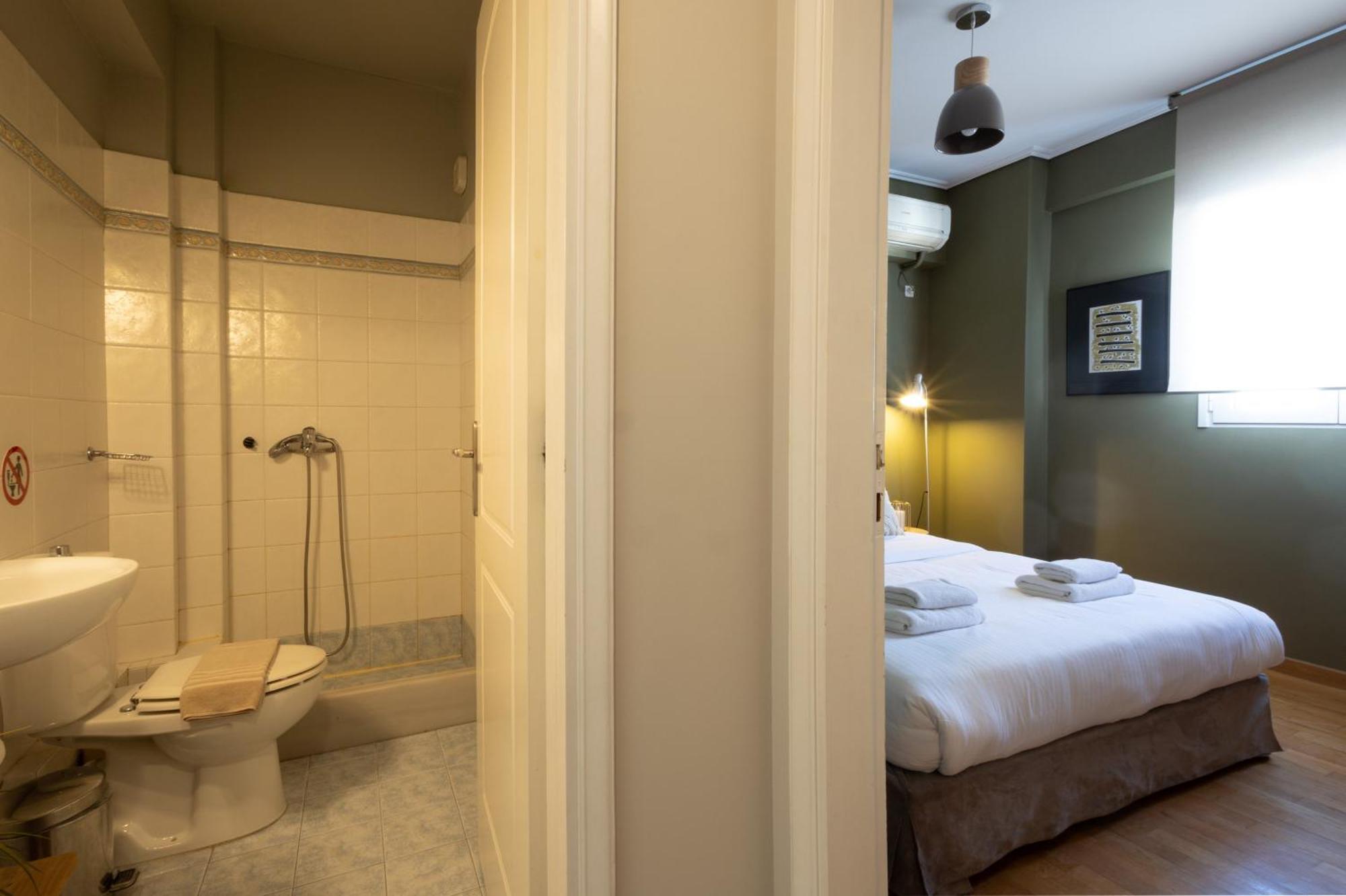Renovated 3 Bedroom Apt With Acropolis View Athens Ngoại thất bức ảnh
